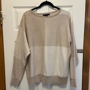 Tahari Womens tan and cream sweater. Size XL